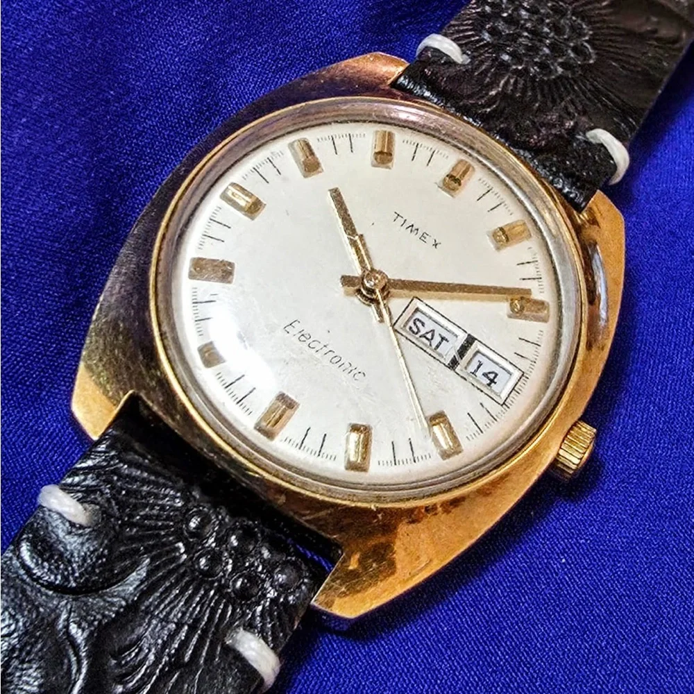 Timex Electronic Vintage Mens Watch 37mm New battery